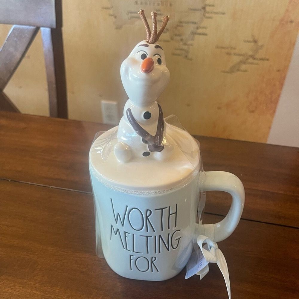 Rae Dunn Worth Melting For Frozen Olaf Collectors Mug With Topper NEW